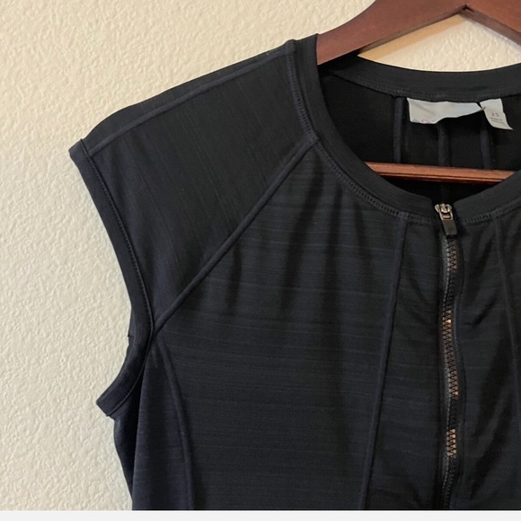 Athleta Short Sleeve Half Zip Top Medium Black - Picture 4 of 6